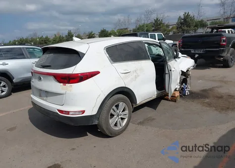 2018 Kia Sportage Lx z USA, uszkodzony, nr VIN KNDPM3AC7J7382016